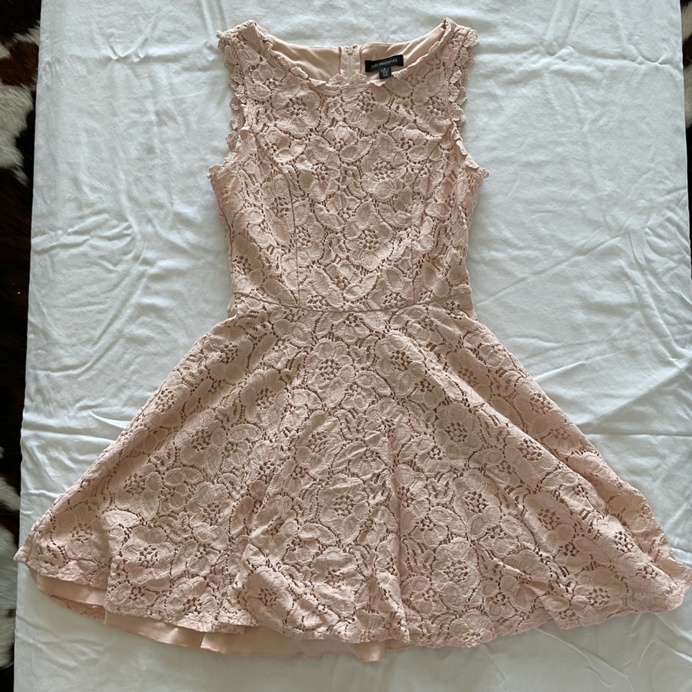 Jodi Kristopher Pink Lace Floral Short Sleeve Mini Dress (Size 3)